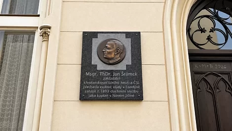 Pamětní deska Jana Šrámka